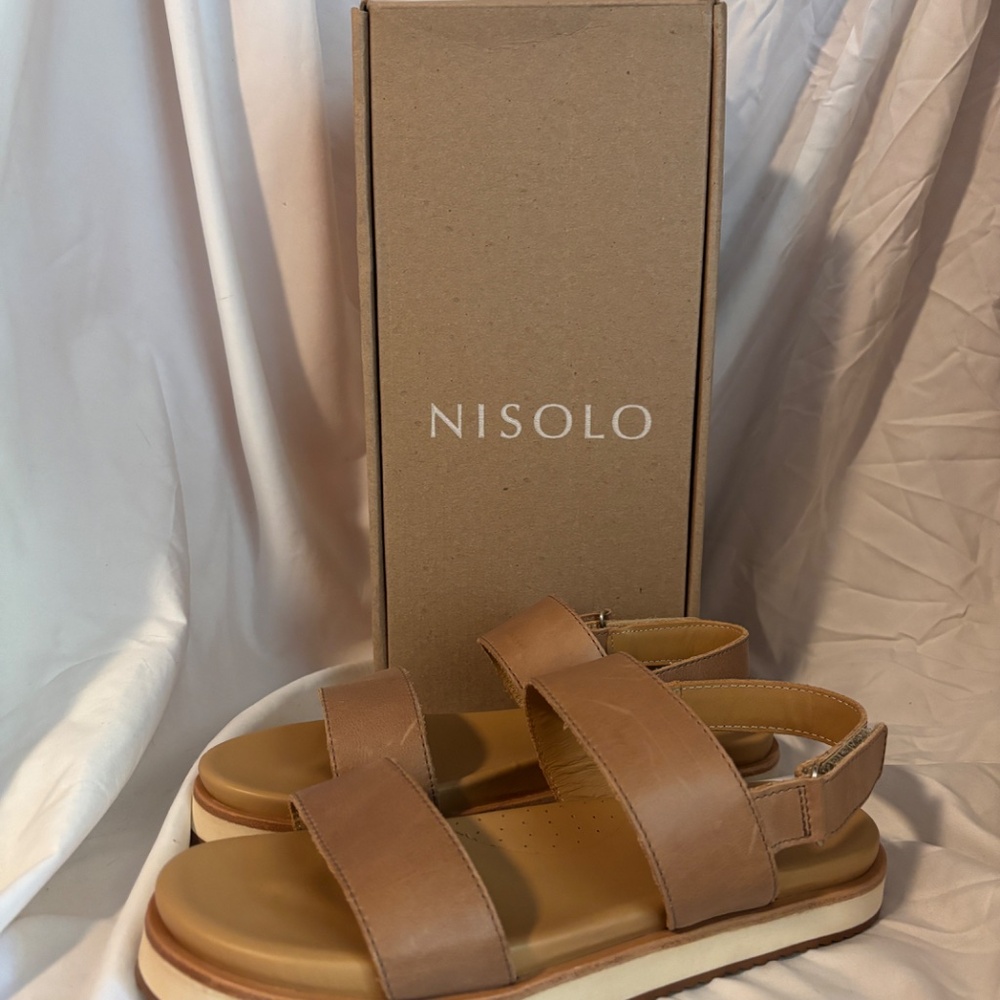 Nisolo Women's Go-To Flatform Leather Sandal 2.0, Almond, Size 7, NEW IN BOX!!!